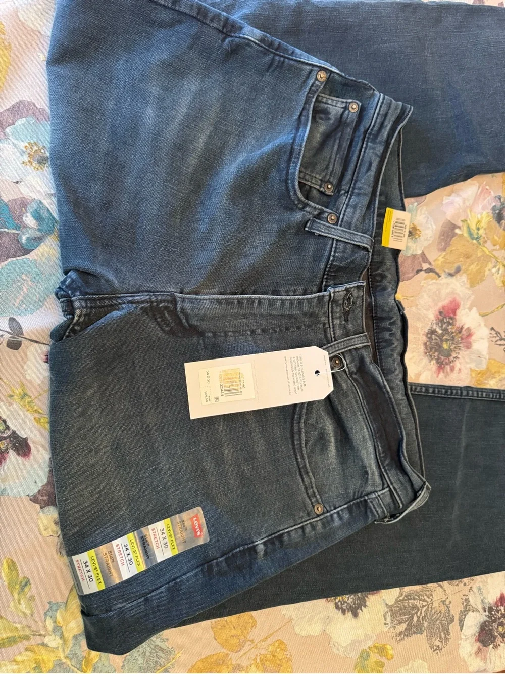 Levi's Straight Men's Jeans in Dark Indigo
